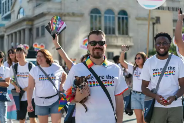 Happy Monday, fab friends! 🌈⁠
⁠
Hope your long weekend was packed with all the chill vibes and cozy moments. Now it’s time to shake off that weekend glow and step into this week with a big smile! 😄⁠
⁠
Let’s tackle new goals and make some magic happen. Who’s ready to crush it? ✨ ✋🏾💪🏾