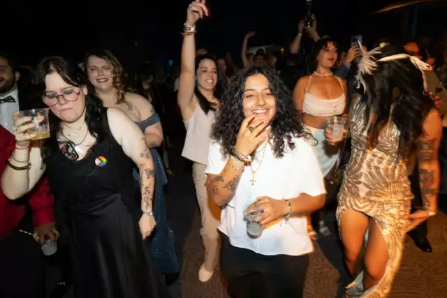 Cheers to winning Wednesday! 🎉✨ ⁠⁠Midweek vibes are all about celebrating those small victories that make life awesome. Whether you nailed that presentation or just finally folded that laundry pile, let’s toast to the little wins! ⁠⁠What’s your victory this week? 🥳 Are you 2026 Pride Prom, ready?! 🏳️‍⚧️