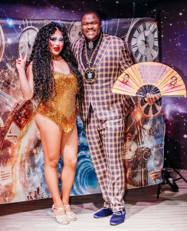 👉🏾 Happy Winning Wednesday, beautiful souls! ✨ It’s that mid-week glow-up moment where we trade in the blah for fabulous! ⁠⁠👠 Let’s strut into the day like we own the runway, because every little win deserves to be celebrated. 👑⁠⁠So, what’s your winning outfit today? Let’s lift each other up and shine bright! 💖